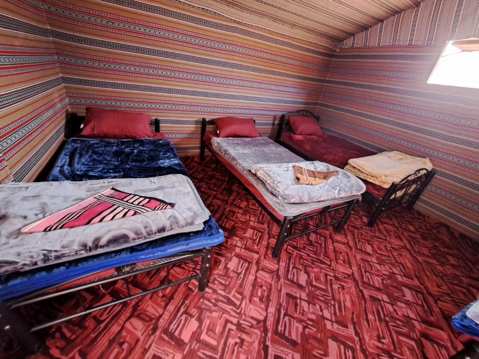 Wadi Rum Desert Heart Camp エクステリア 写真