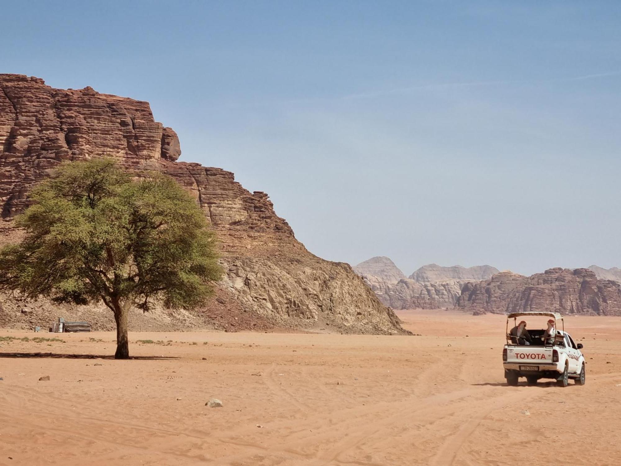 ホテル Wadi Rum Desert Heart Camp エクステリア 写真