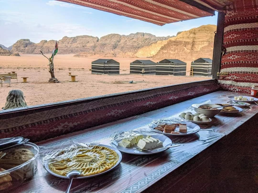 ホテル Wadi Rum Desert Heart Camp エクステリア 写真