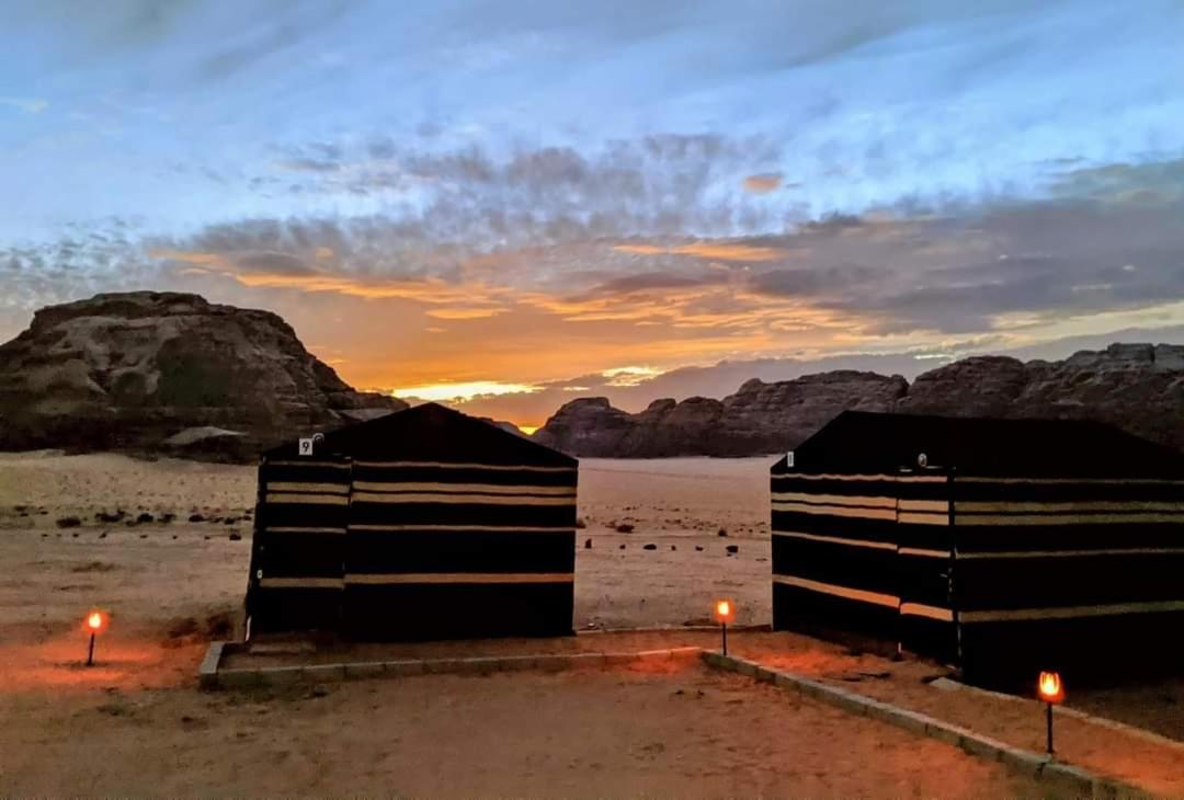 ホテル Wadi Rum Desert Heart Camp エクステリア 写真