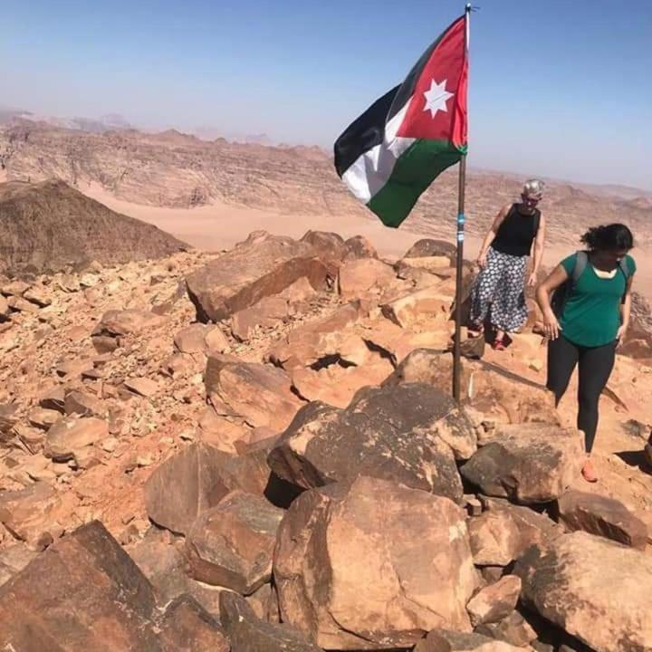 Wadi Rum Desert Heart Camp エクステリア 写真